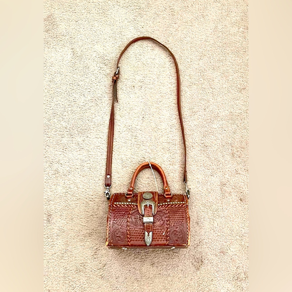 American West brown leather, silver hardware cross body satchel/purse.